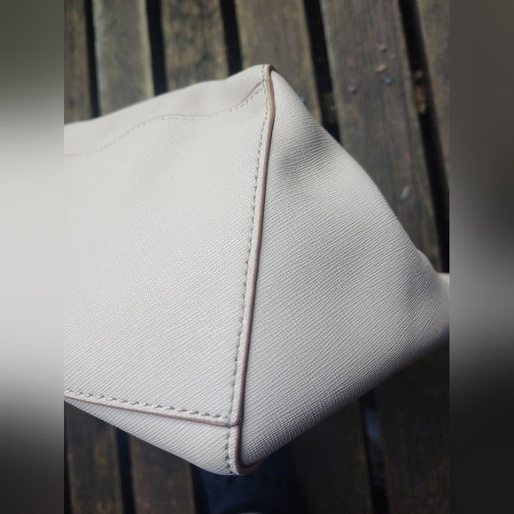 Tory Burch York Saffiano Leather Tote light oak purse - Picture 7 of 16